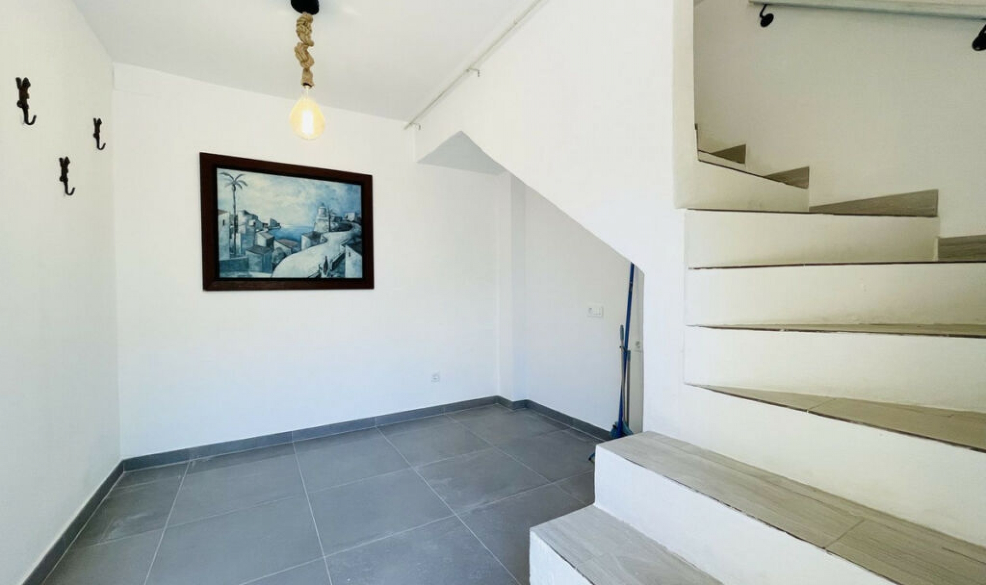 Resale - House -
La Duquesa