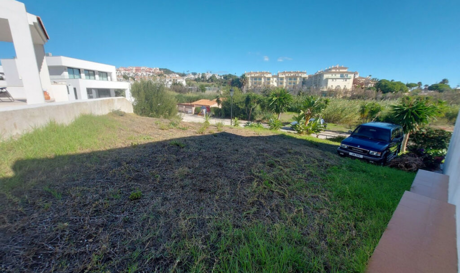 Resale - House -
La Duquesa