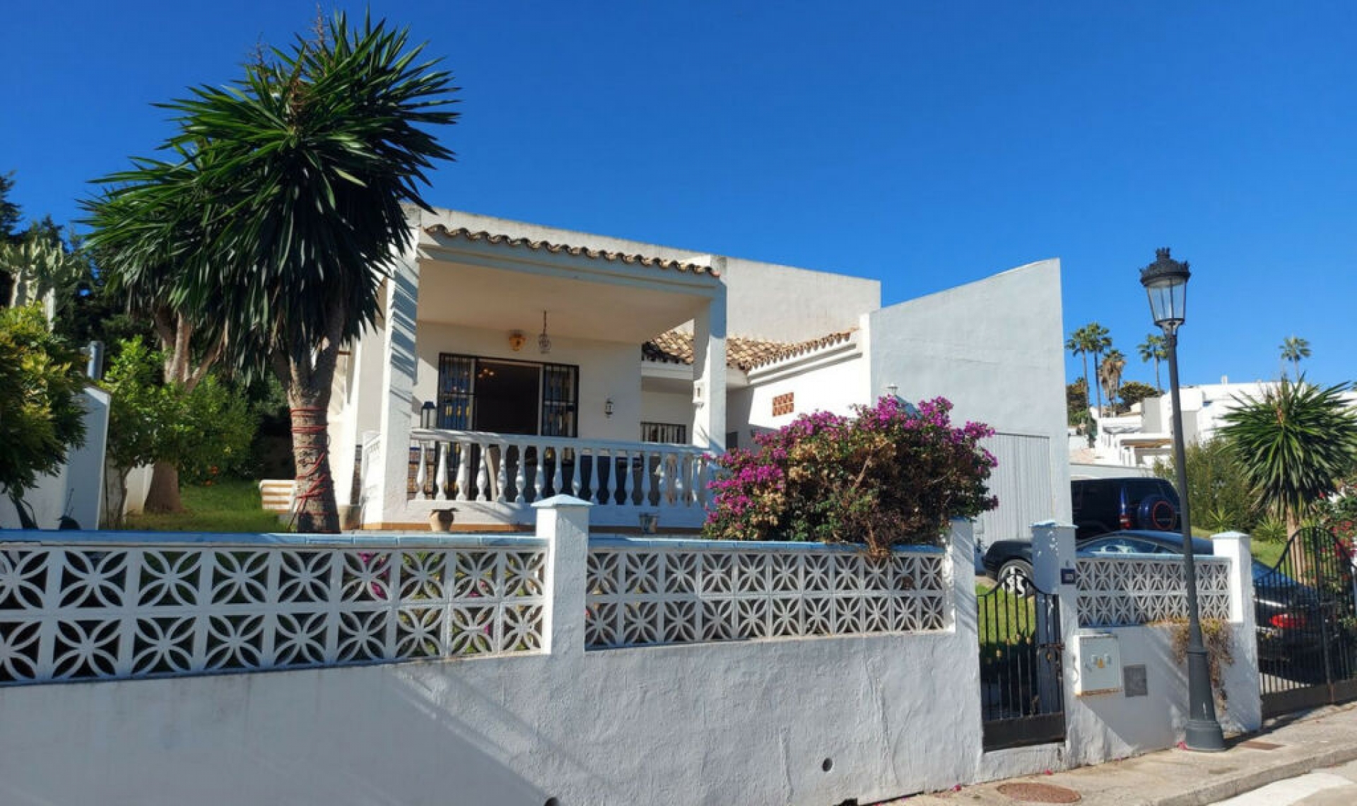 Resale - House -
La Duquesa