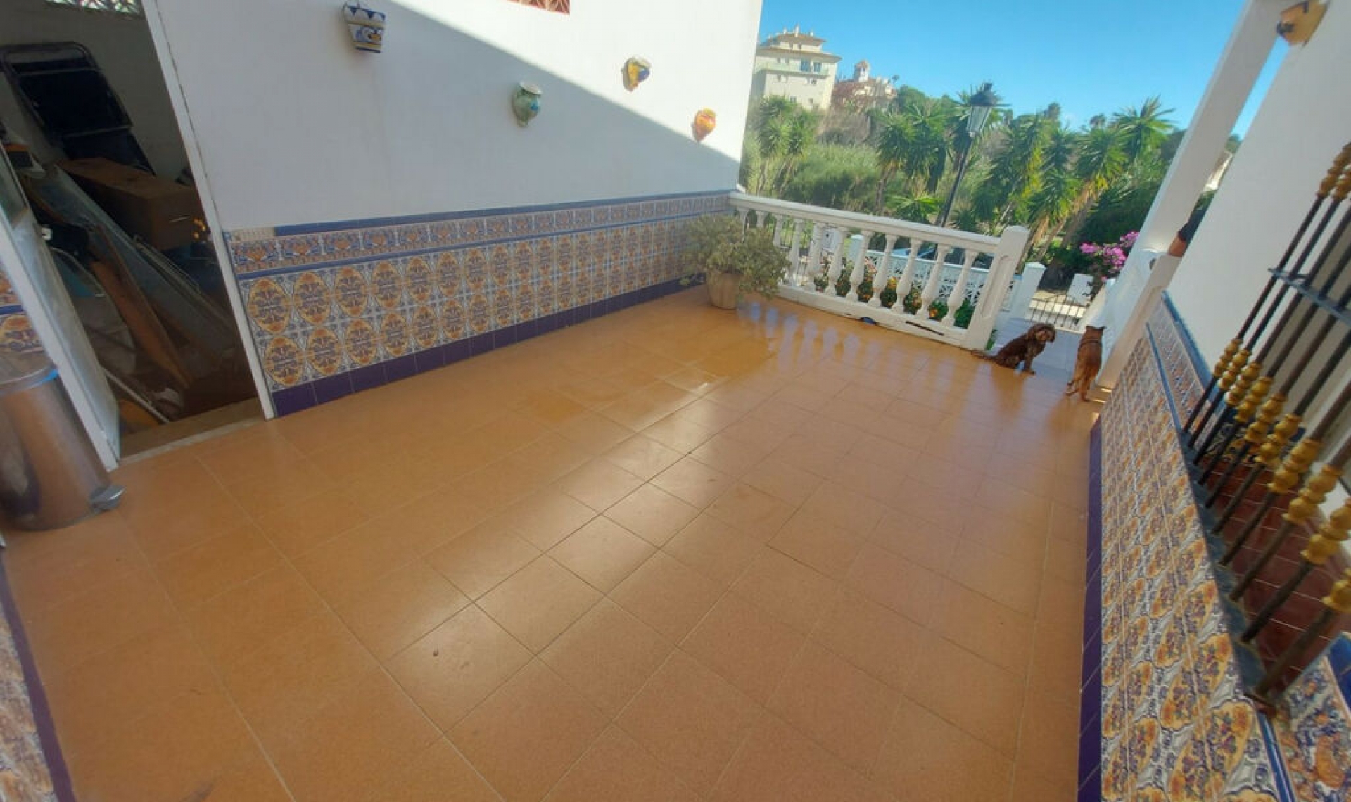 Resale - House -
La Duquesa