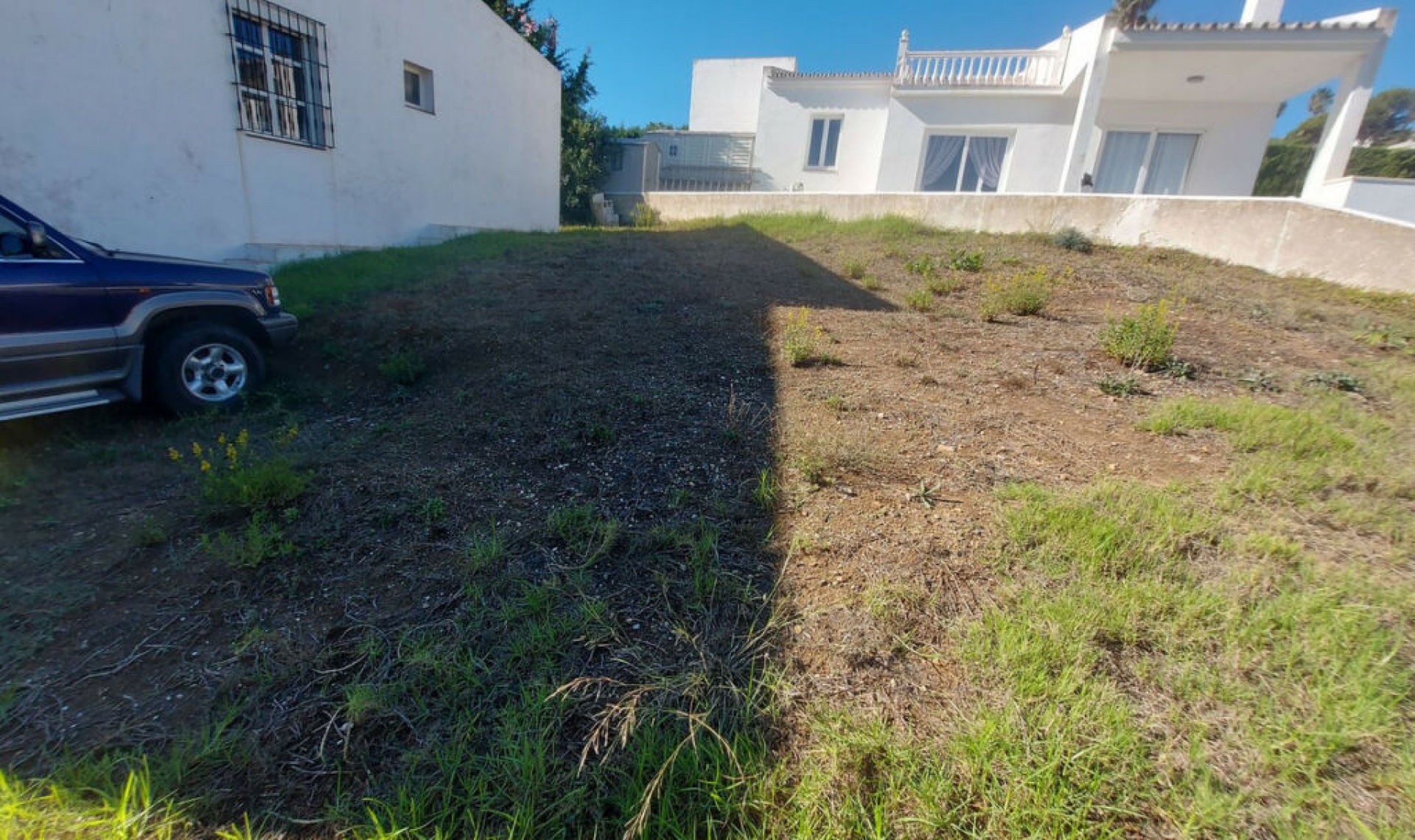 Resale - House -
La Duquesa