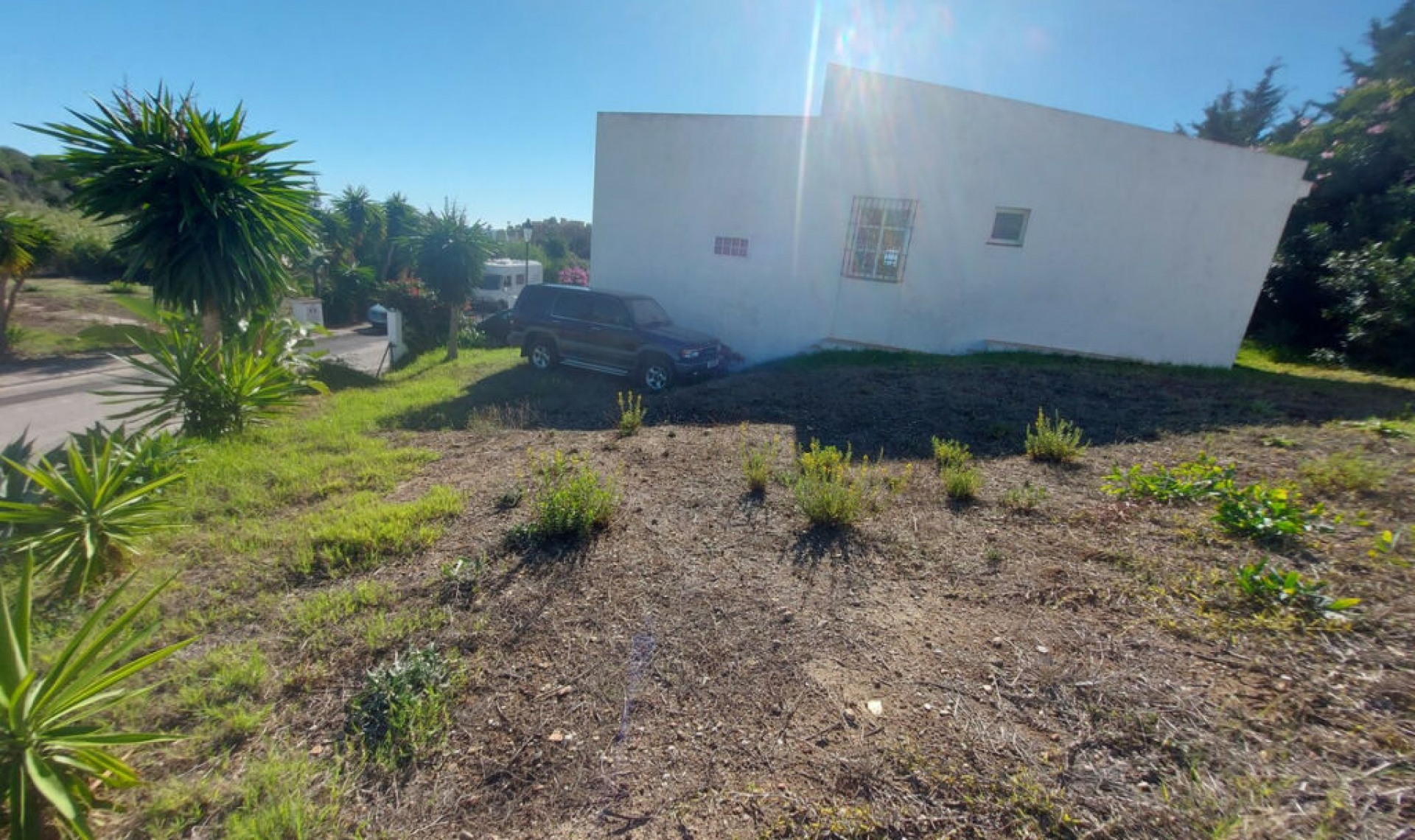 Resale - House -
La Duquesa