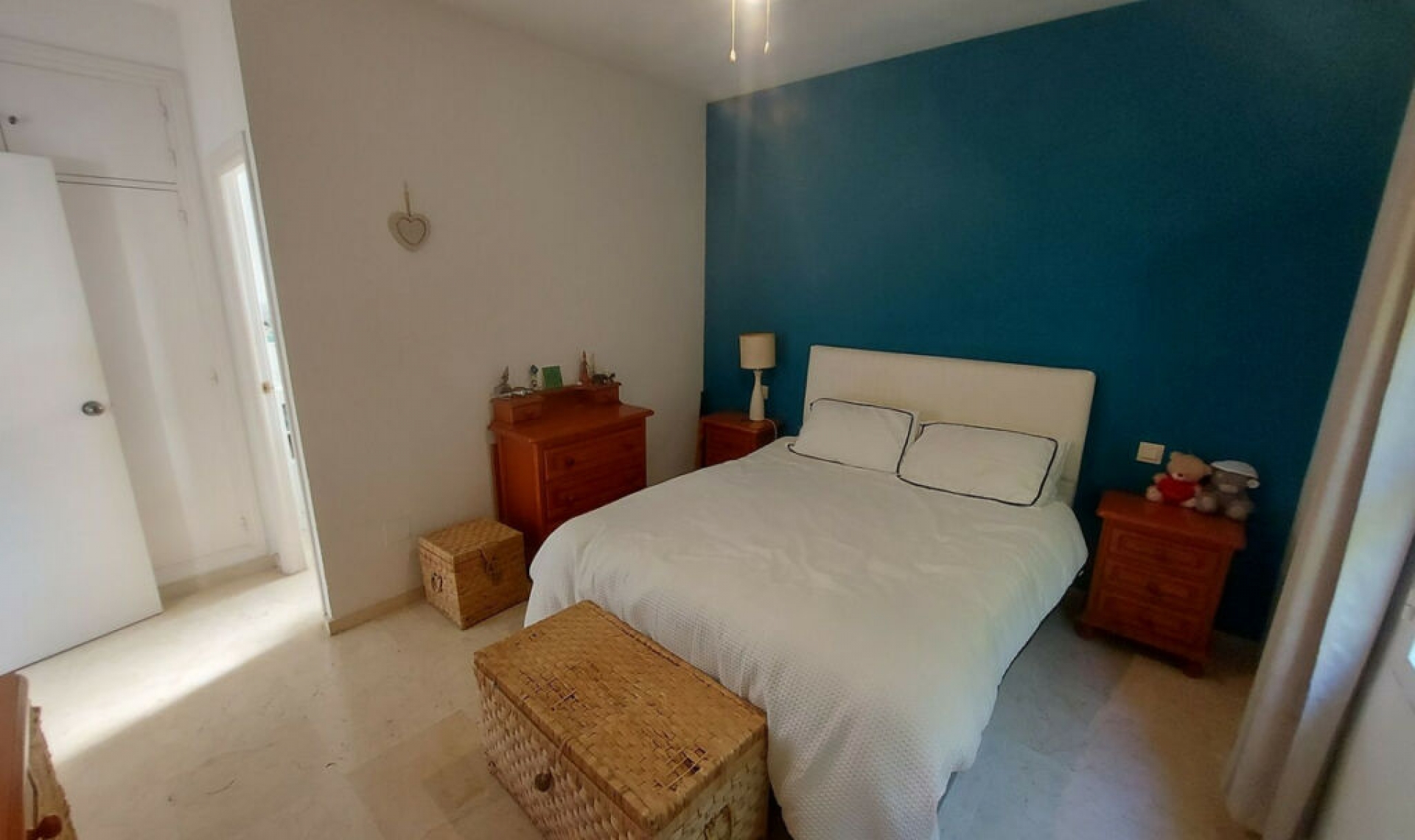 Resale - House -
La Duquesa