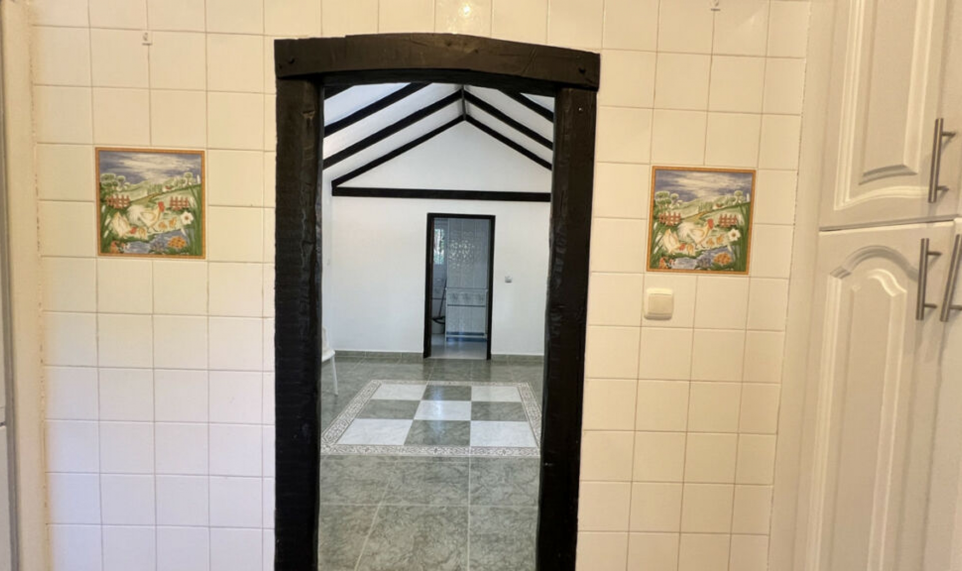 Resale - House -
La Duquesa