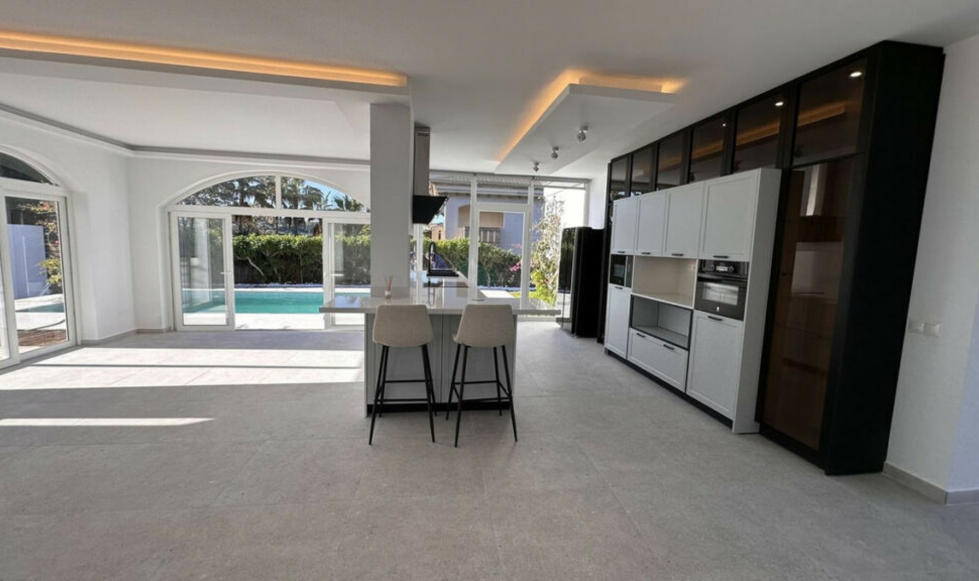 Resale - House -
La Duquesa