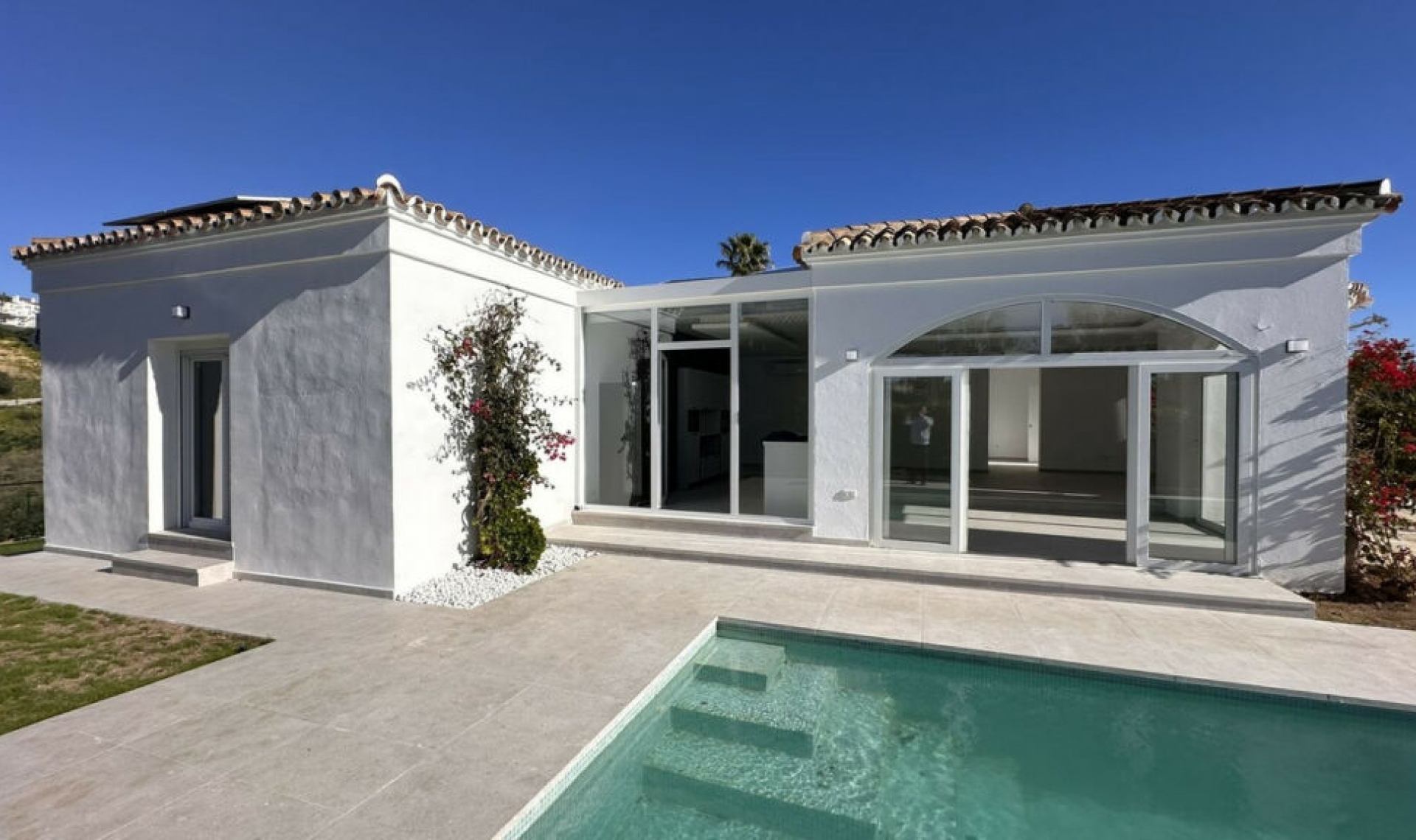 Resale - House -
La Duquesa