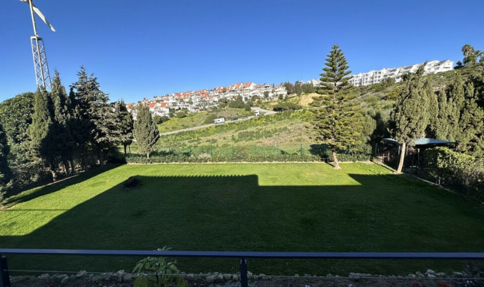 Resale - House -
La Duquesa