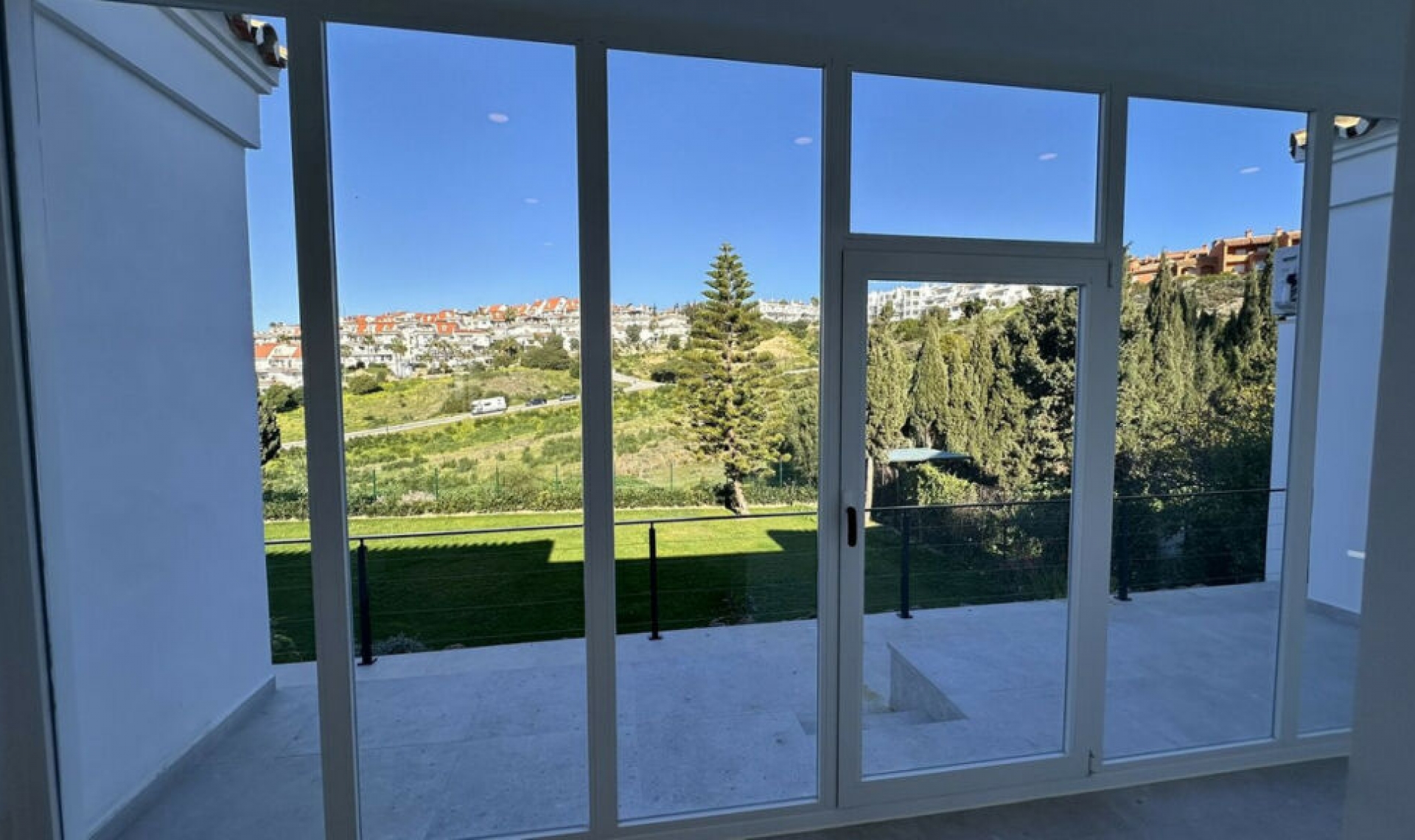 Resale - House -
La Duquesa