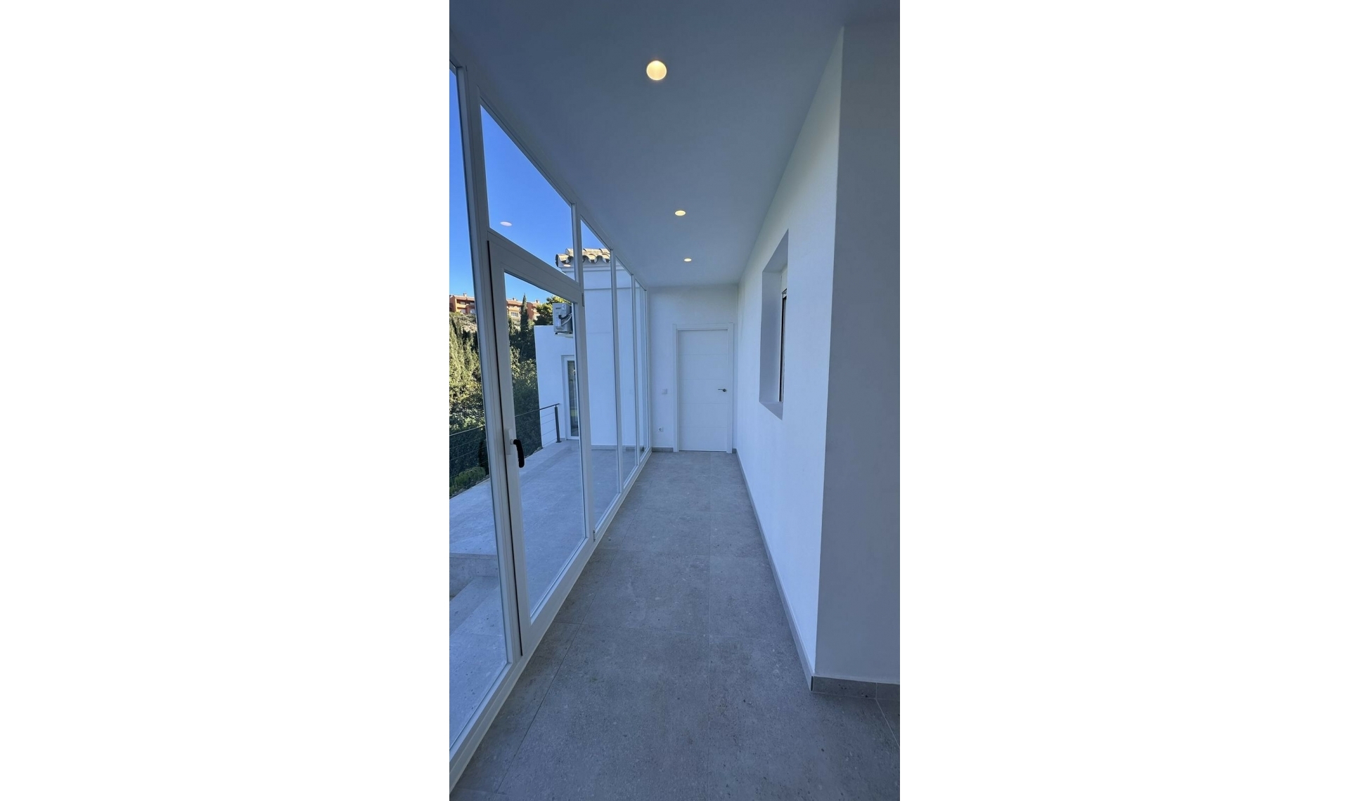 Resale - House -
La Duquesa