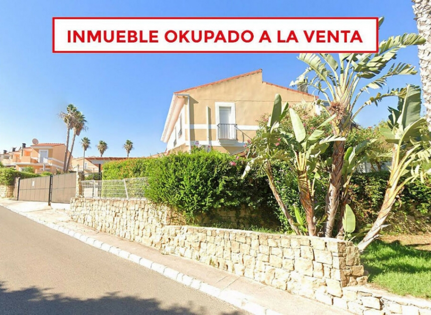 Resale - House -
La Duquesa