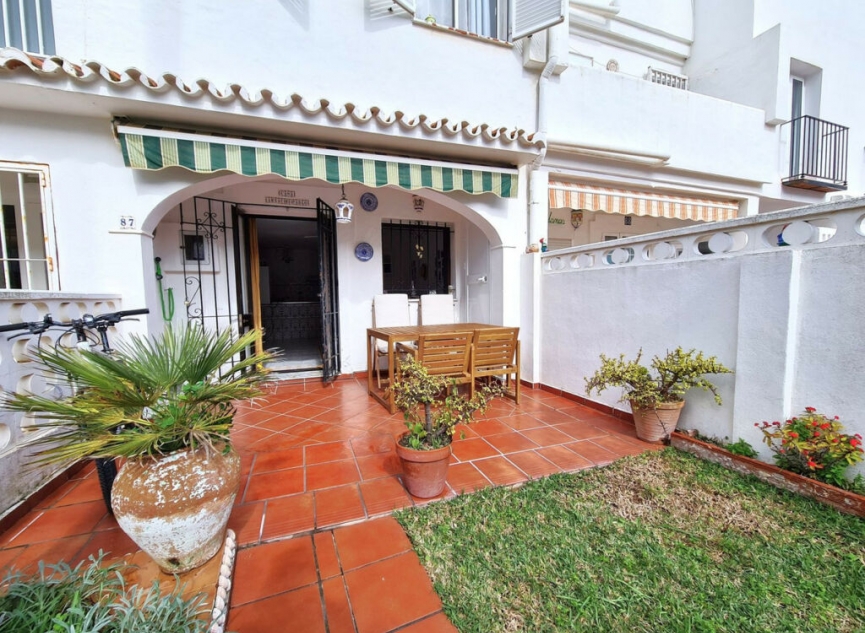 Resale - House -
La Duquesa
