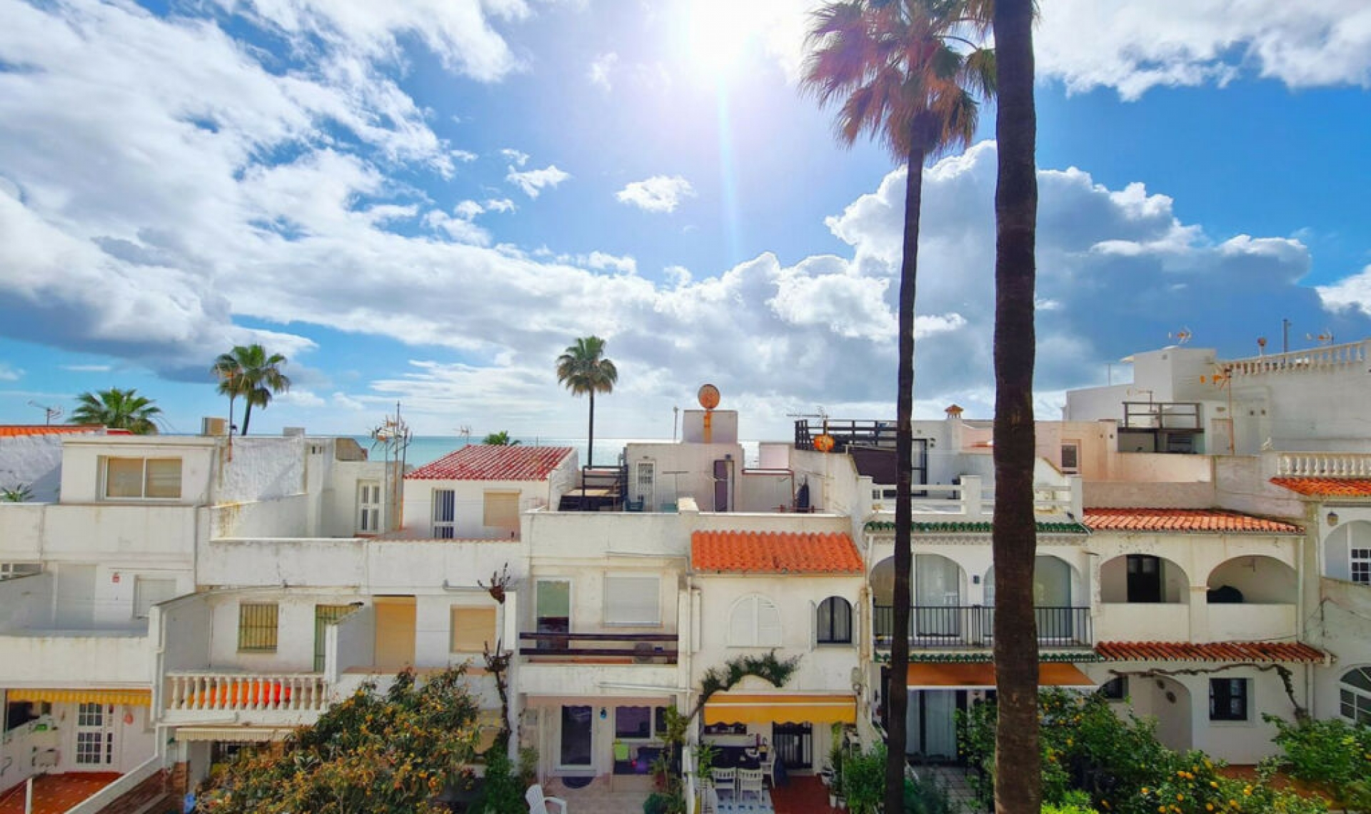 Resale - House -
La Duquesa