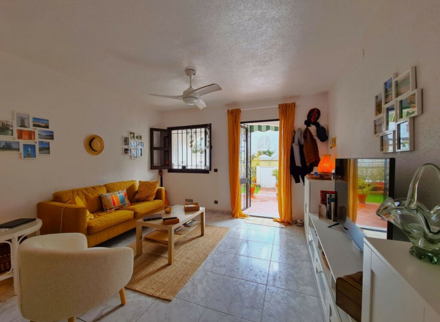 Resale - House -
La Duquesa