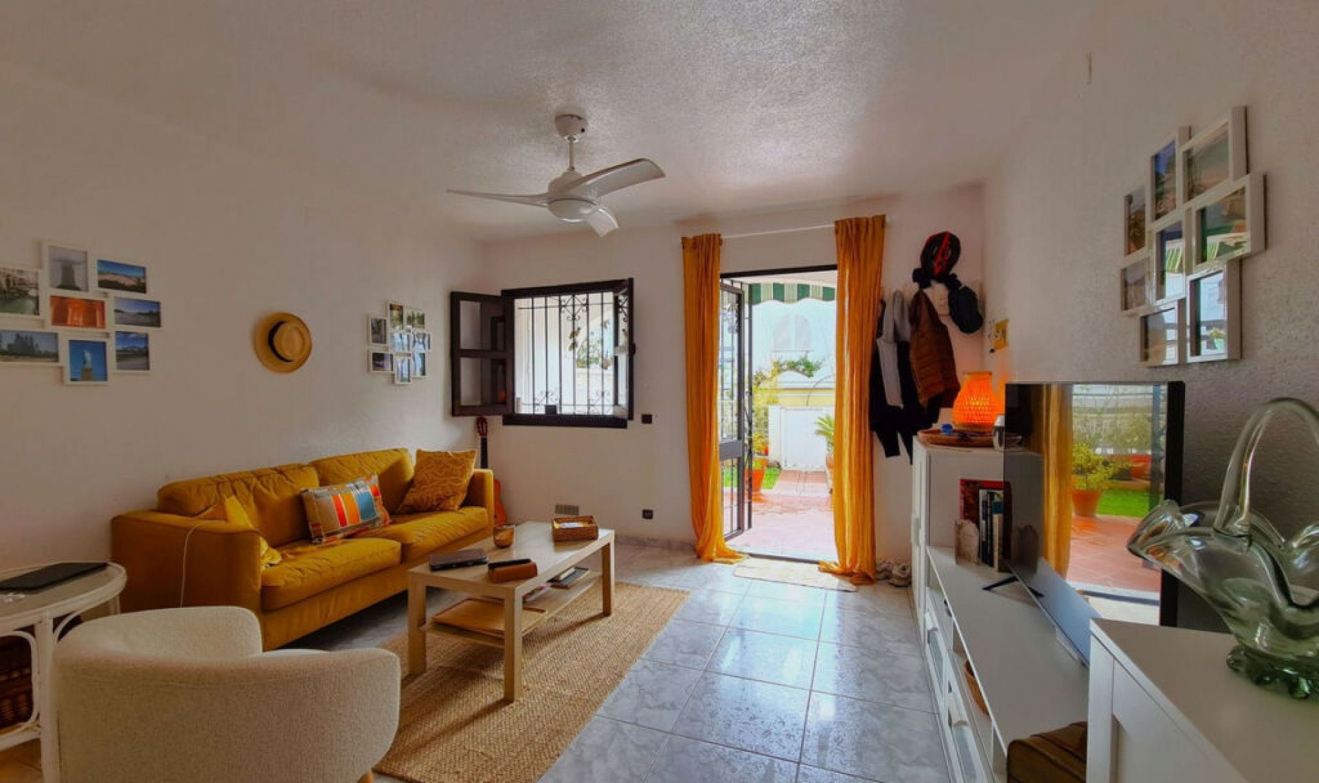 Resale - House -
La Duquesa