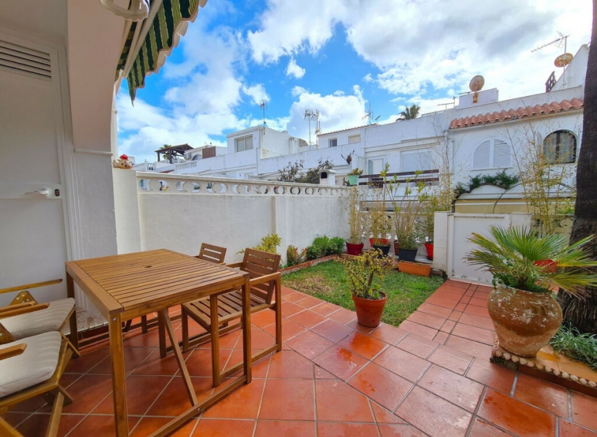 Resale - House -
La Duquesa