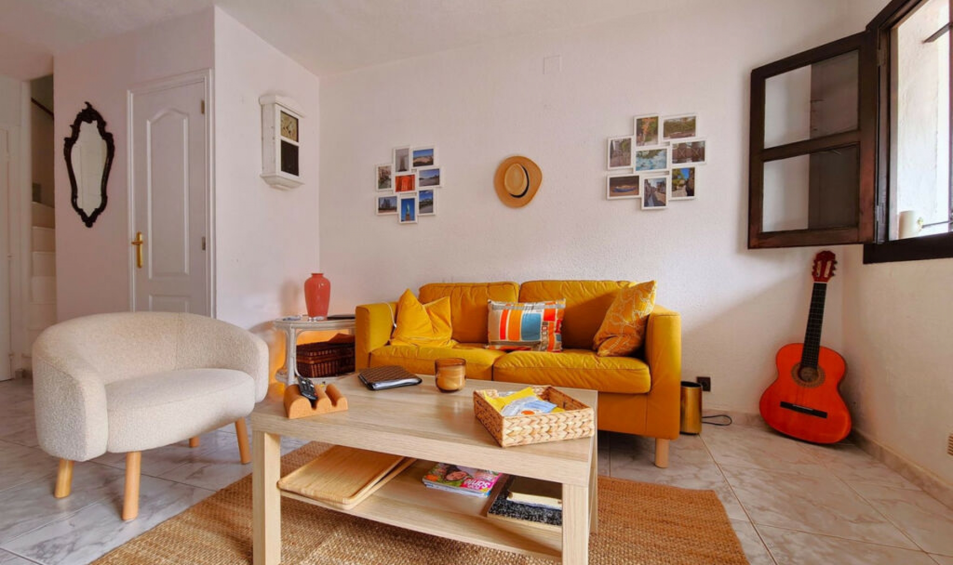 Resale - House -
La Duquesa
