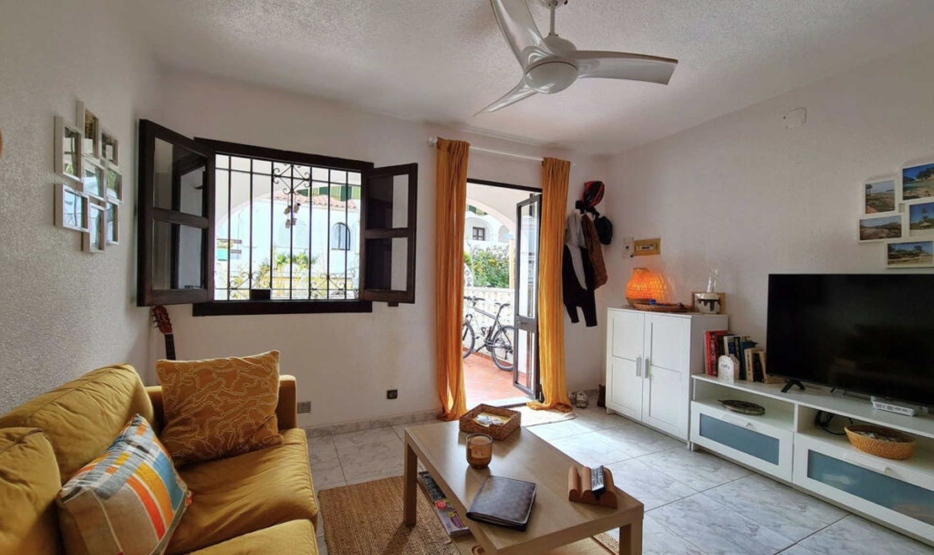 Resale - House -
La Duquesa