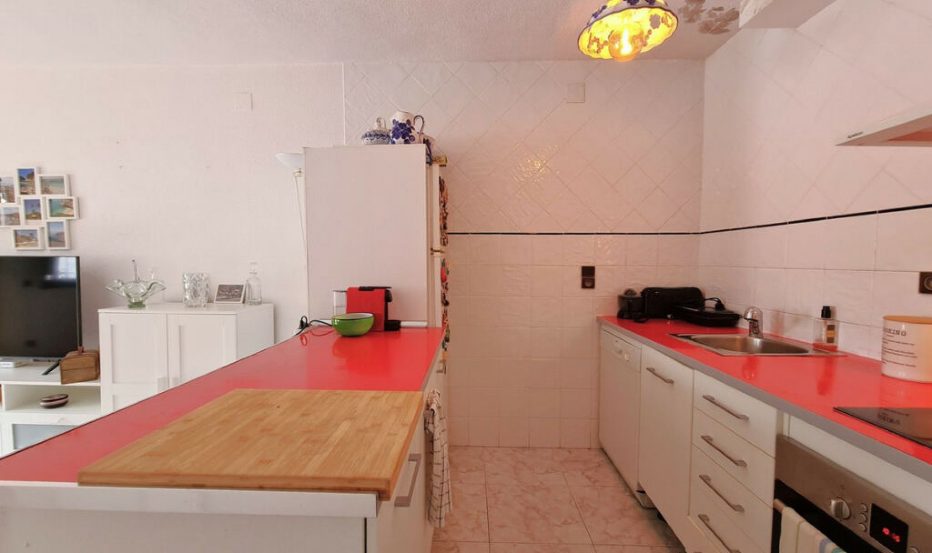 Resale - House -
La Duquesa