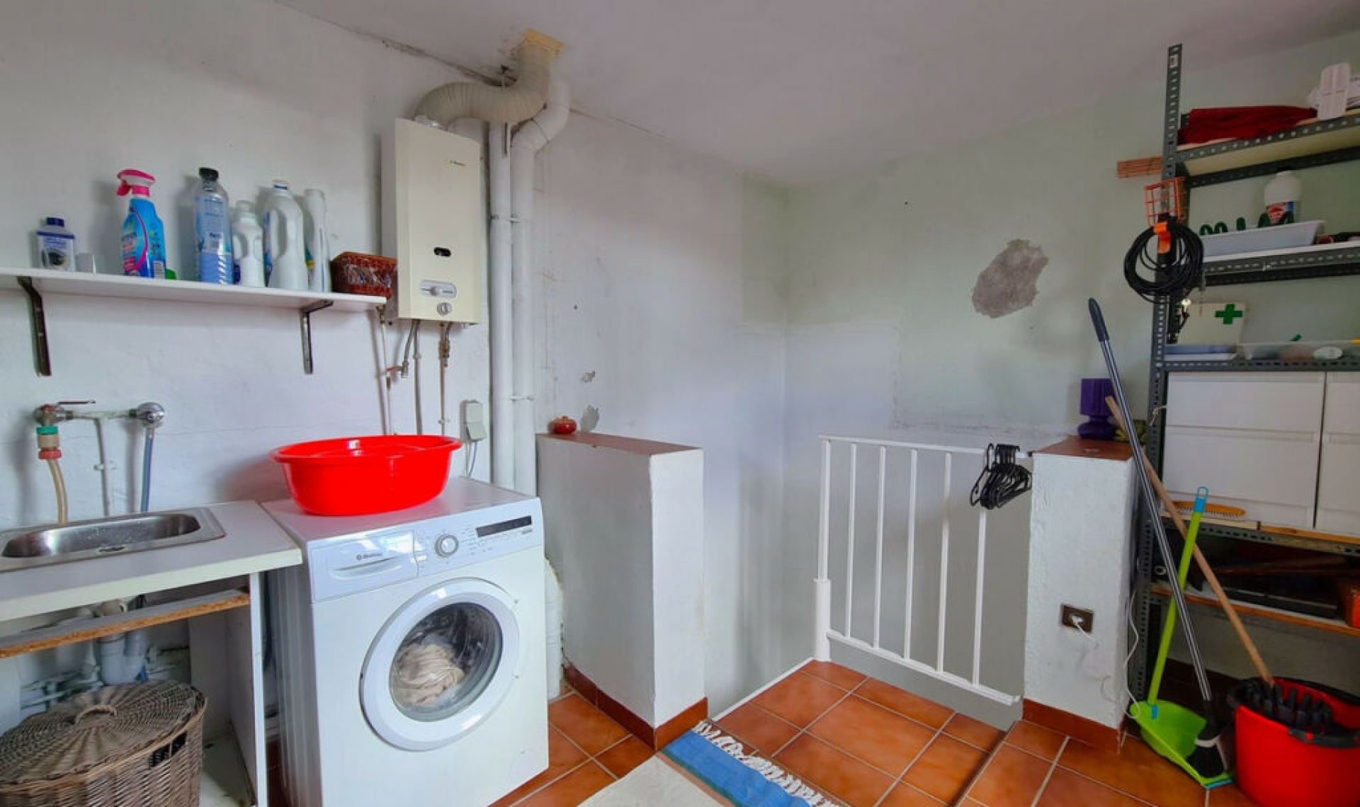 Resale - House -
La Duquesa