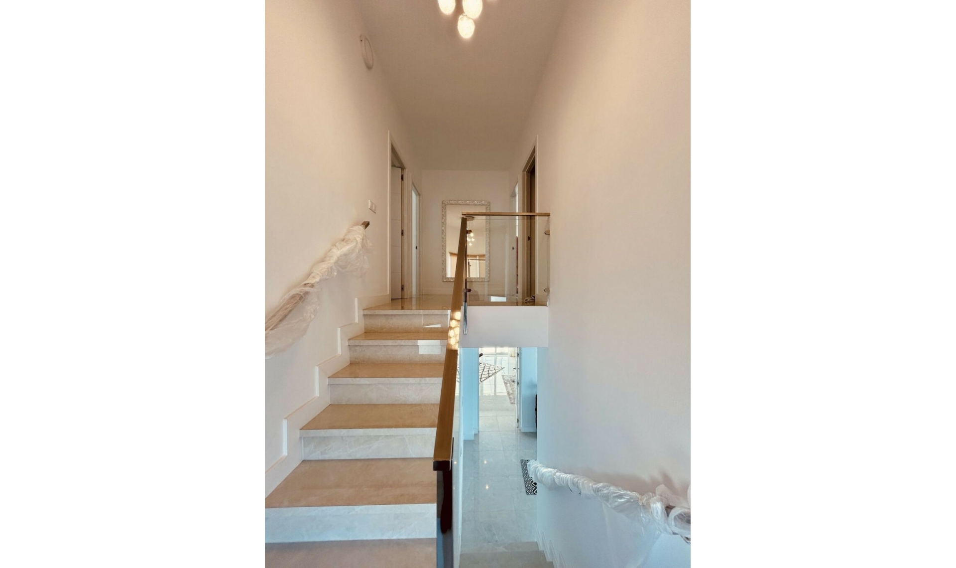 Resale - House -
La Duquesa