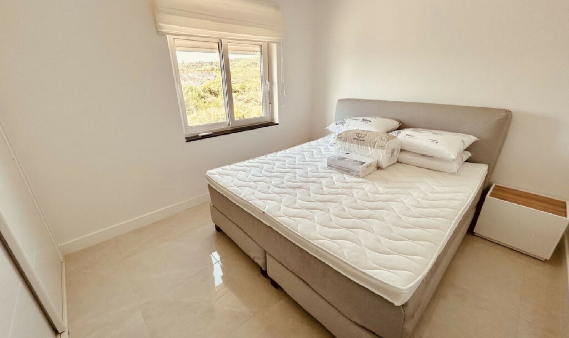 Resale - House -
La Duquesa