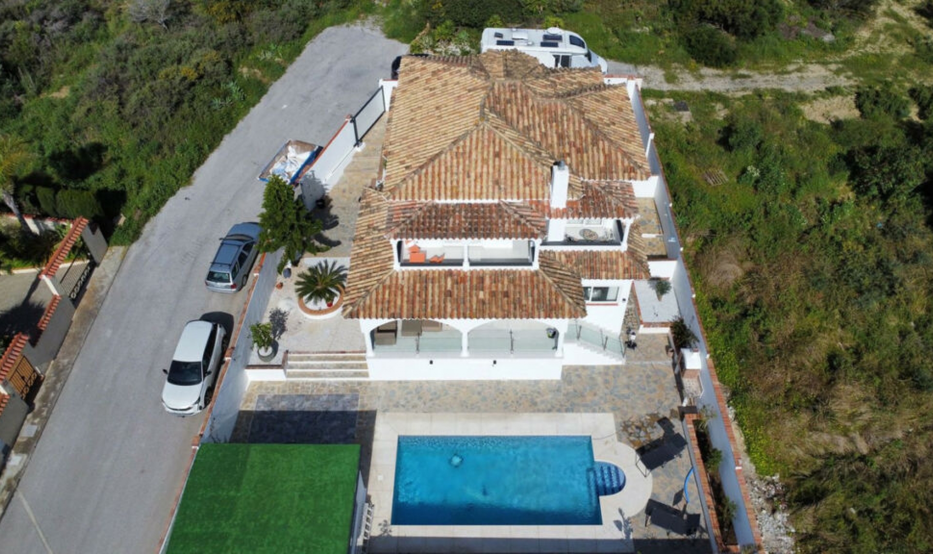 Resale - House -
La Duquesa