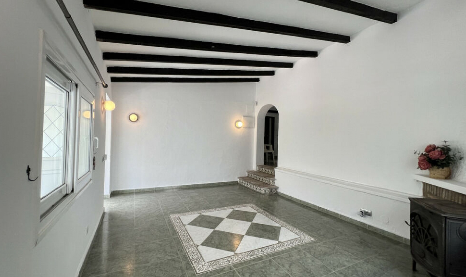 Resale - House -
La Duquesa