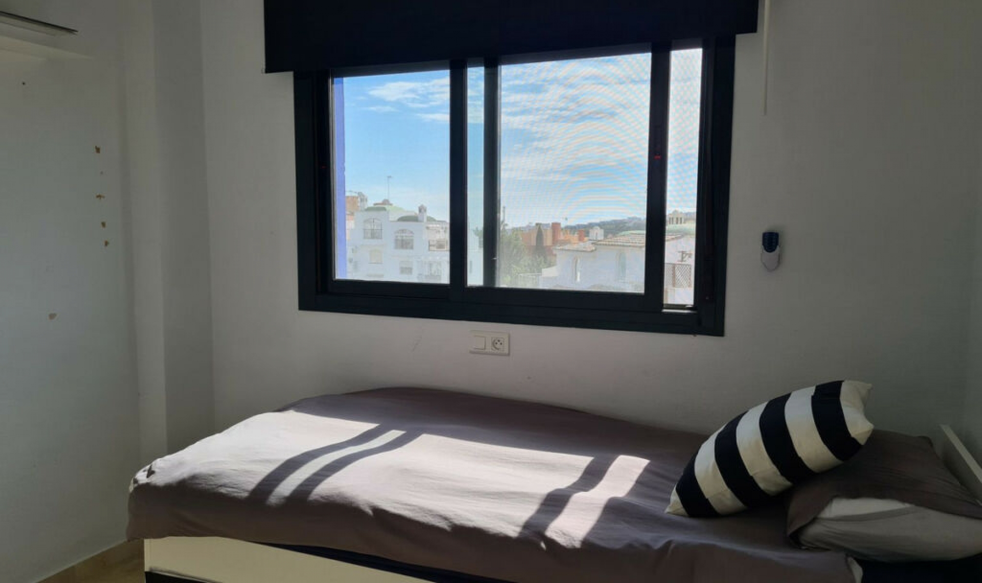 Resale - House -
La Duquesa