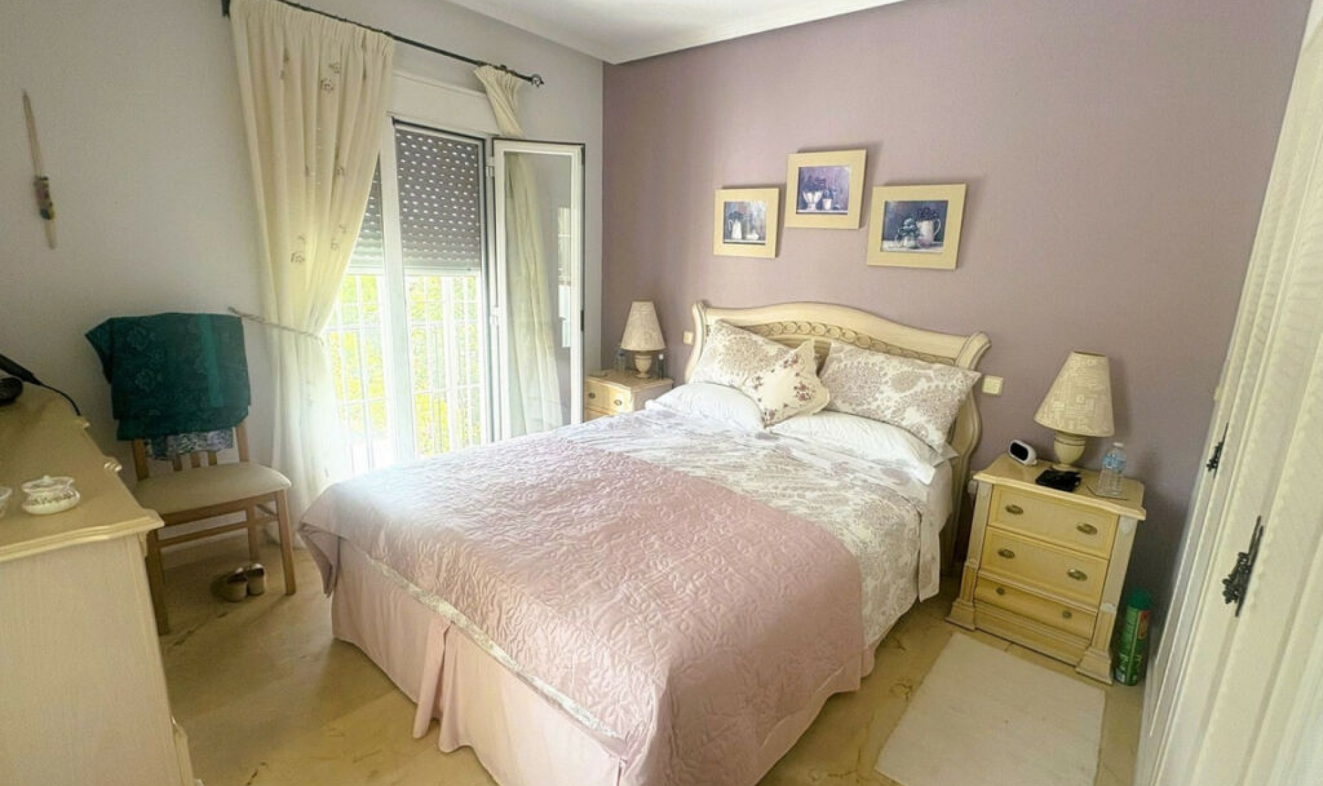 Resale - House -
La Duquesa