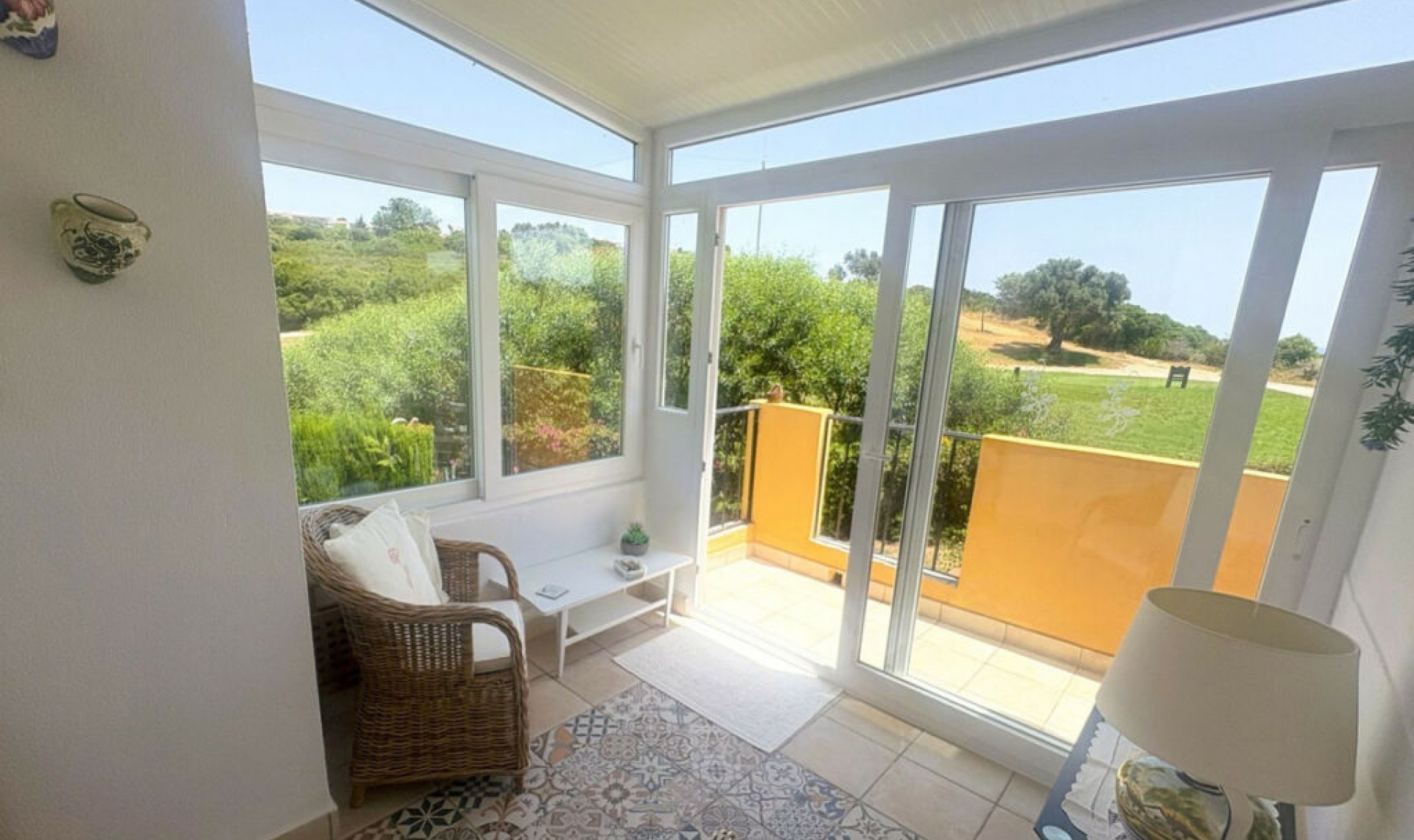Resale - House -
La Duquesa