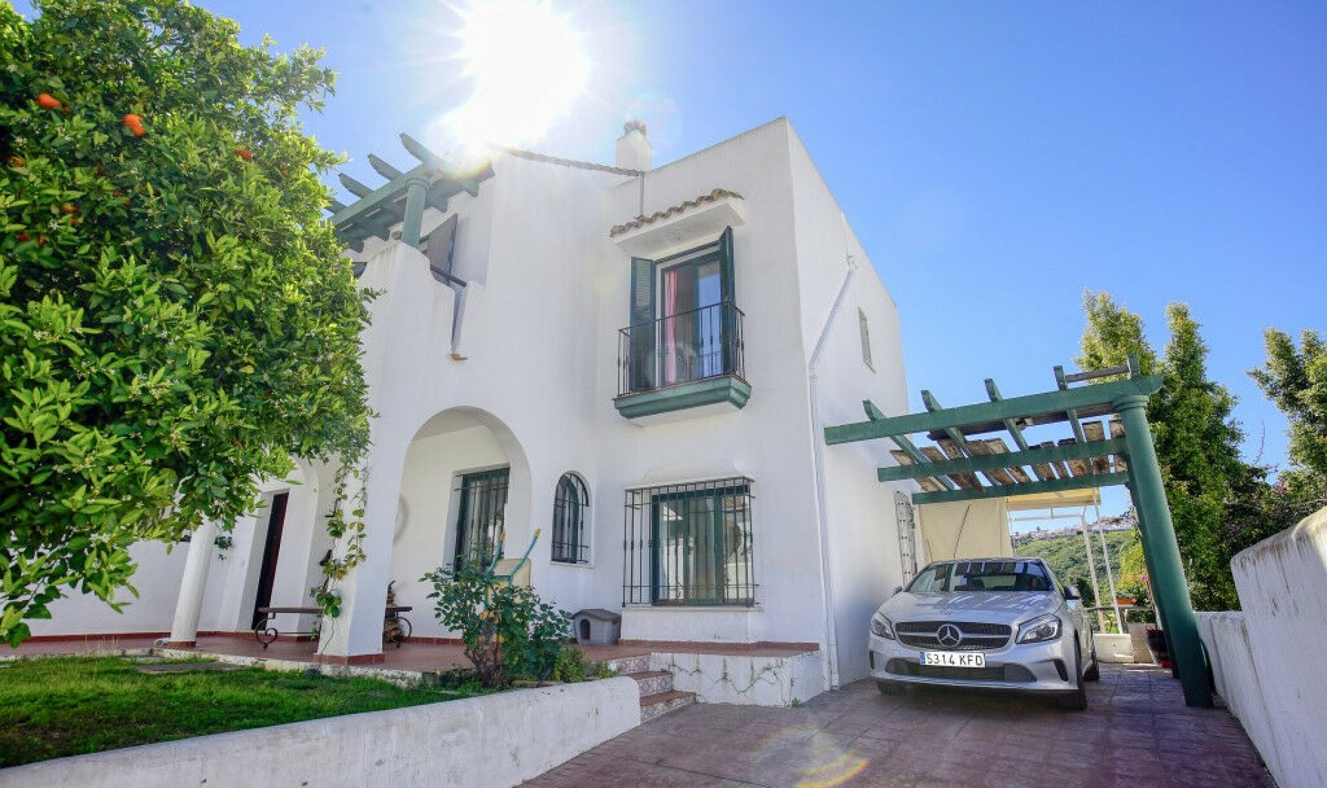 Resale - House -
La Duquesa