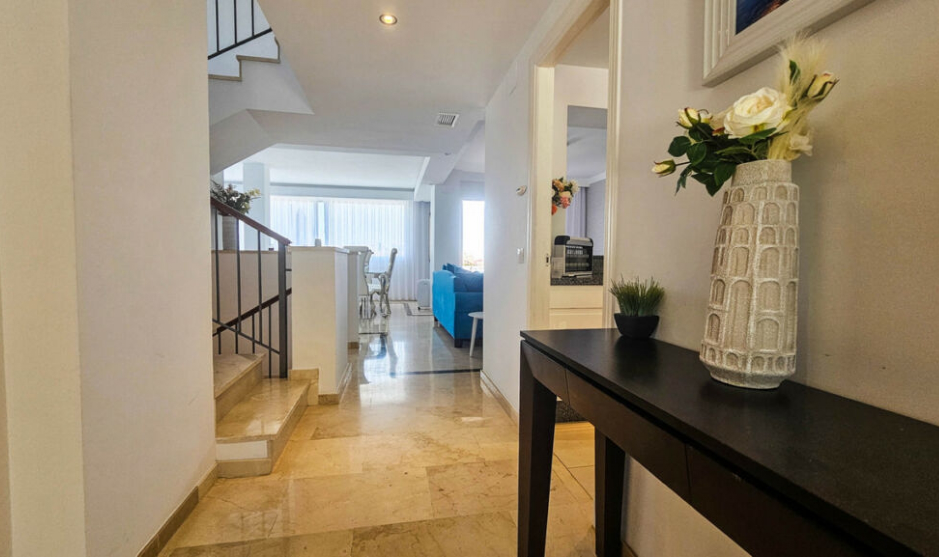 Resale - House -
La Duquesa