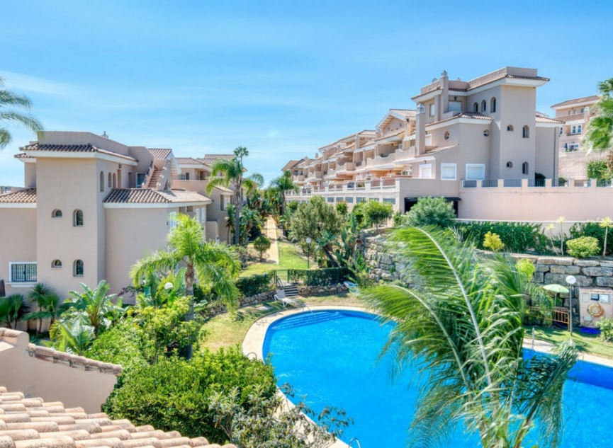 Resale - House -
La Duquesa