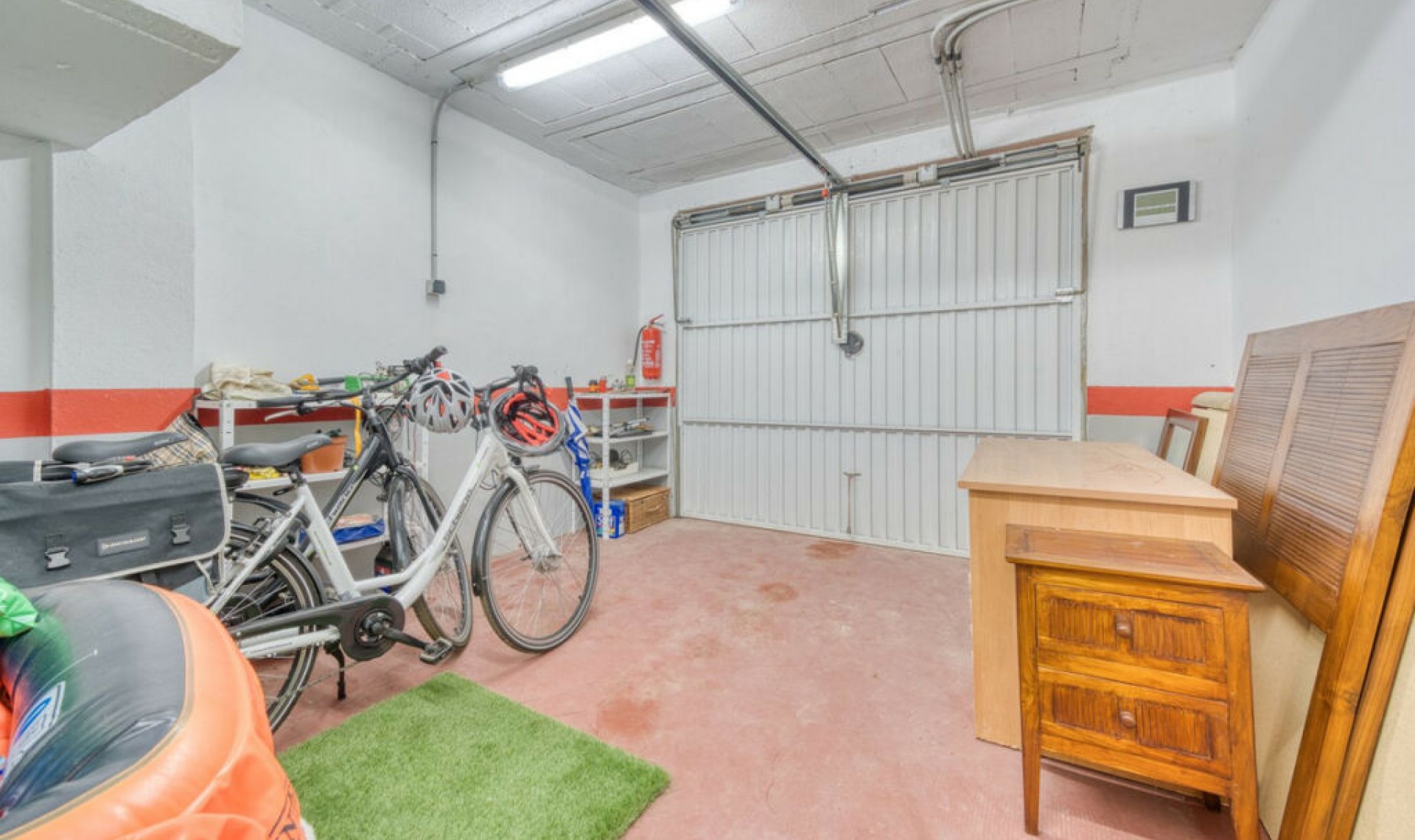 Resale - House -
La Duquesa