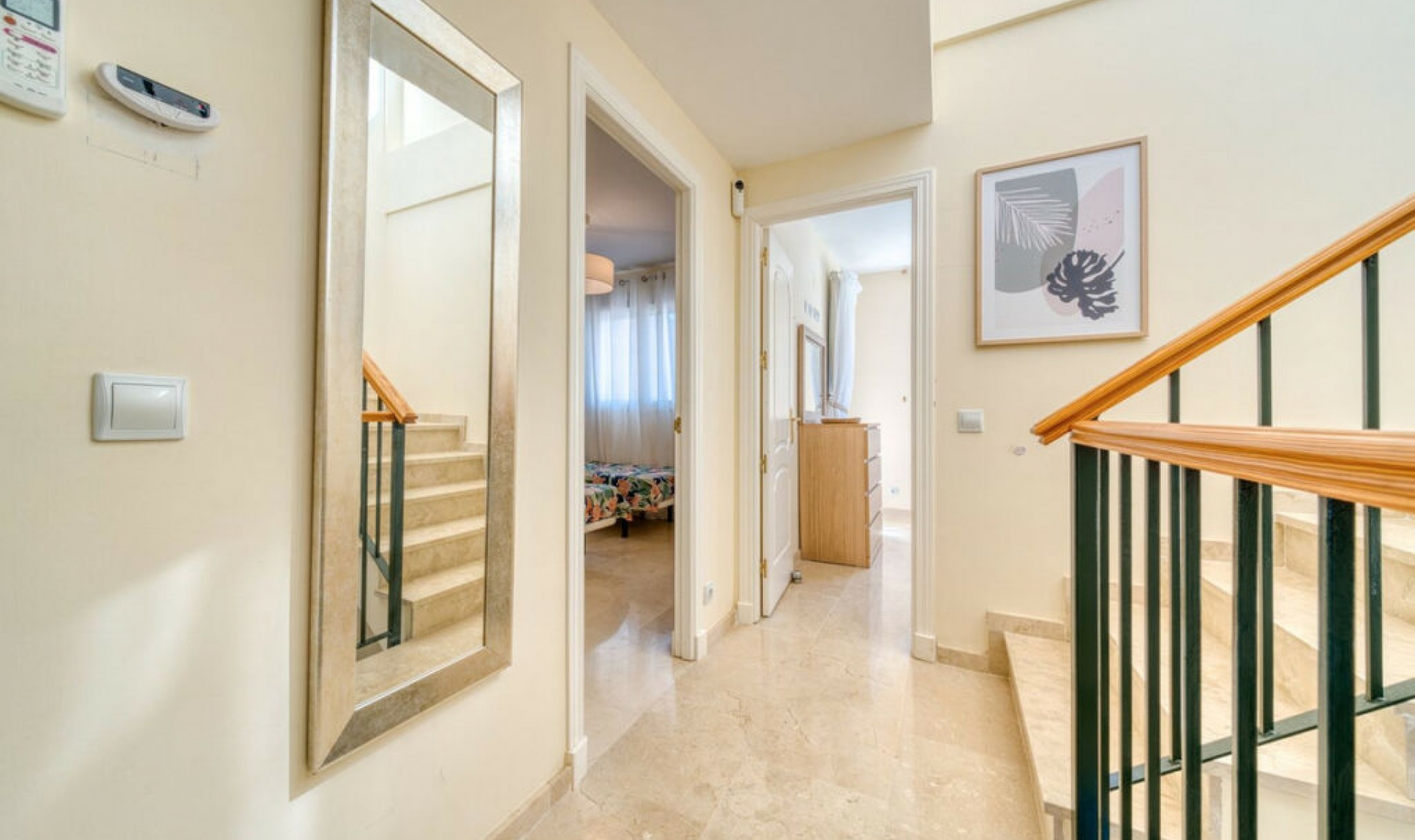 Resale - House -
La Duquesa