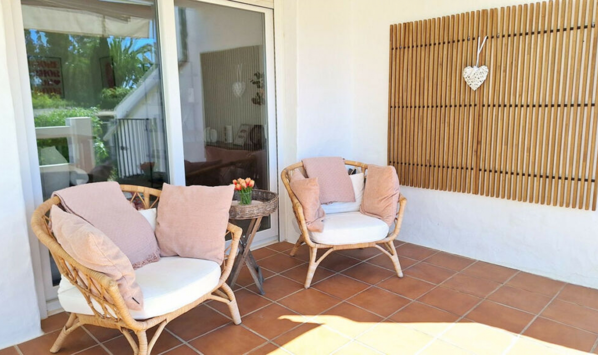 Resale - House -
La Duquesa