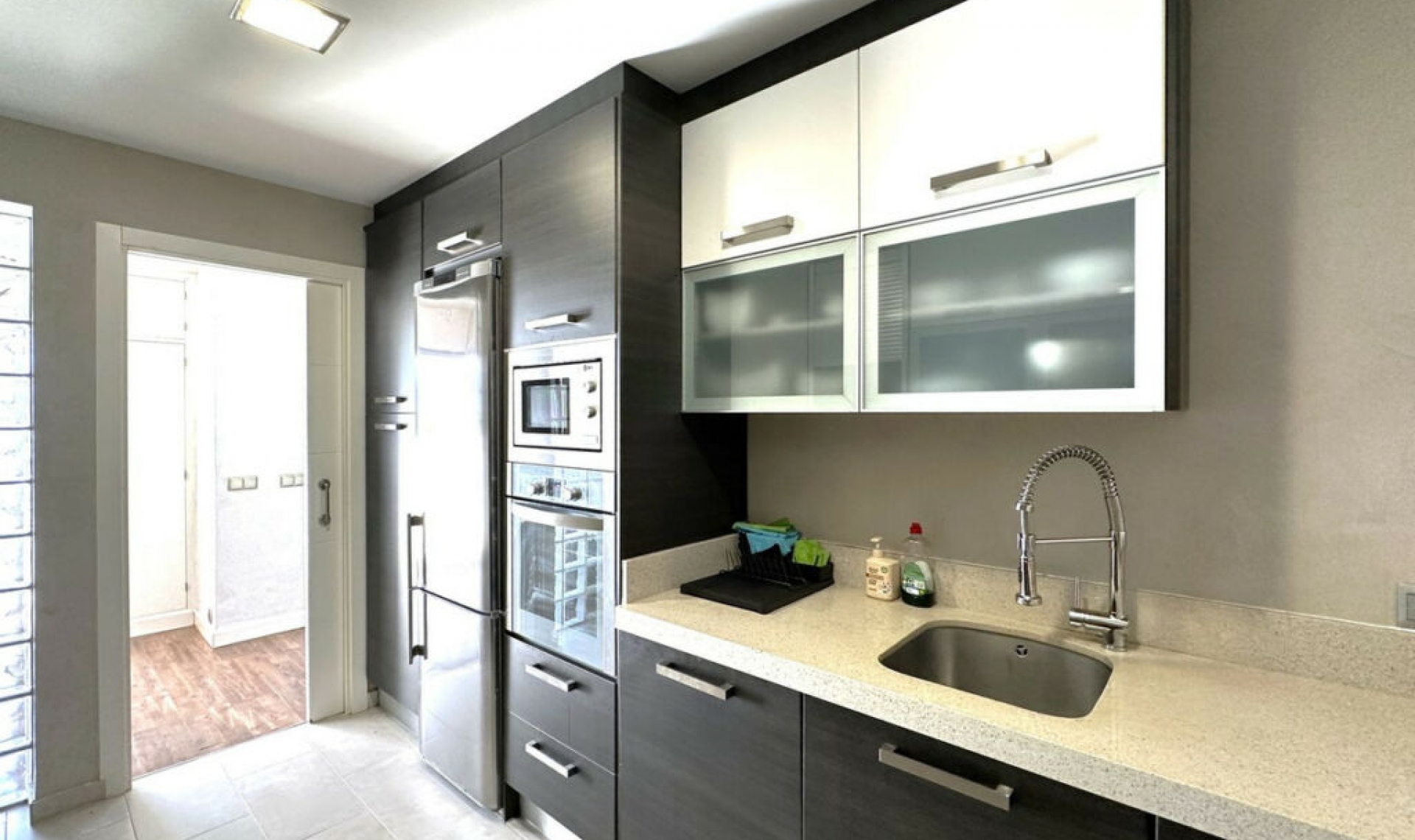 Resale - House -
La Duquesa