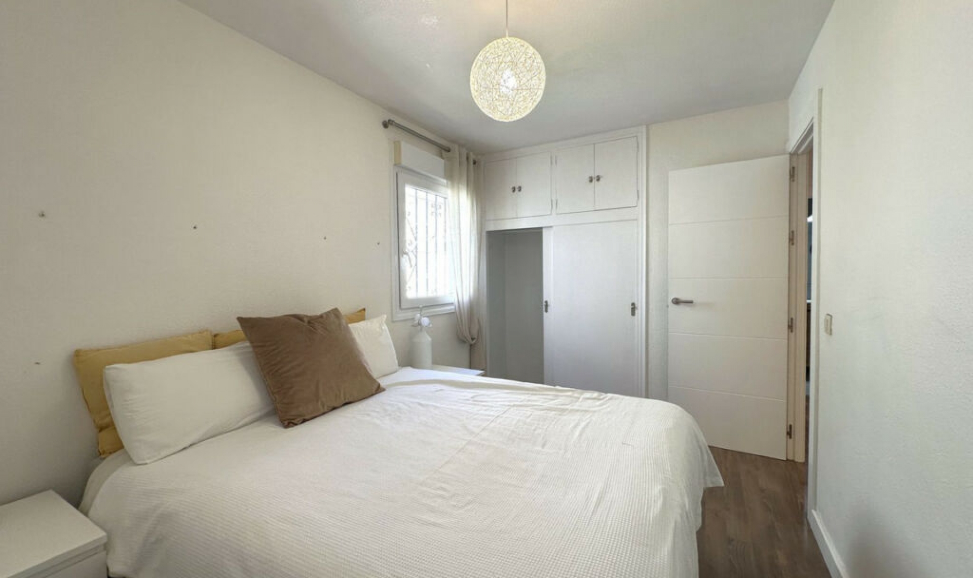 Resale - House -
La Duquesa