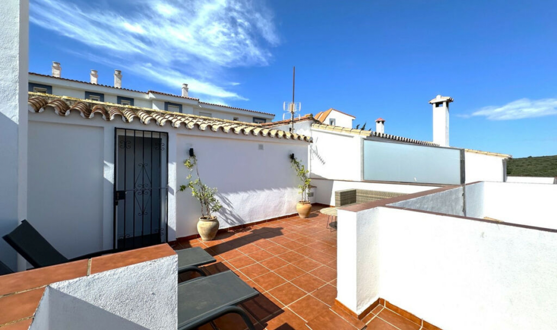 Resale - House -
La Duquesa