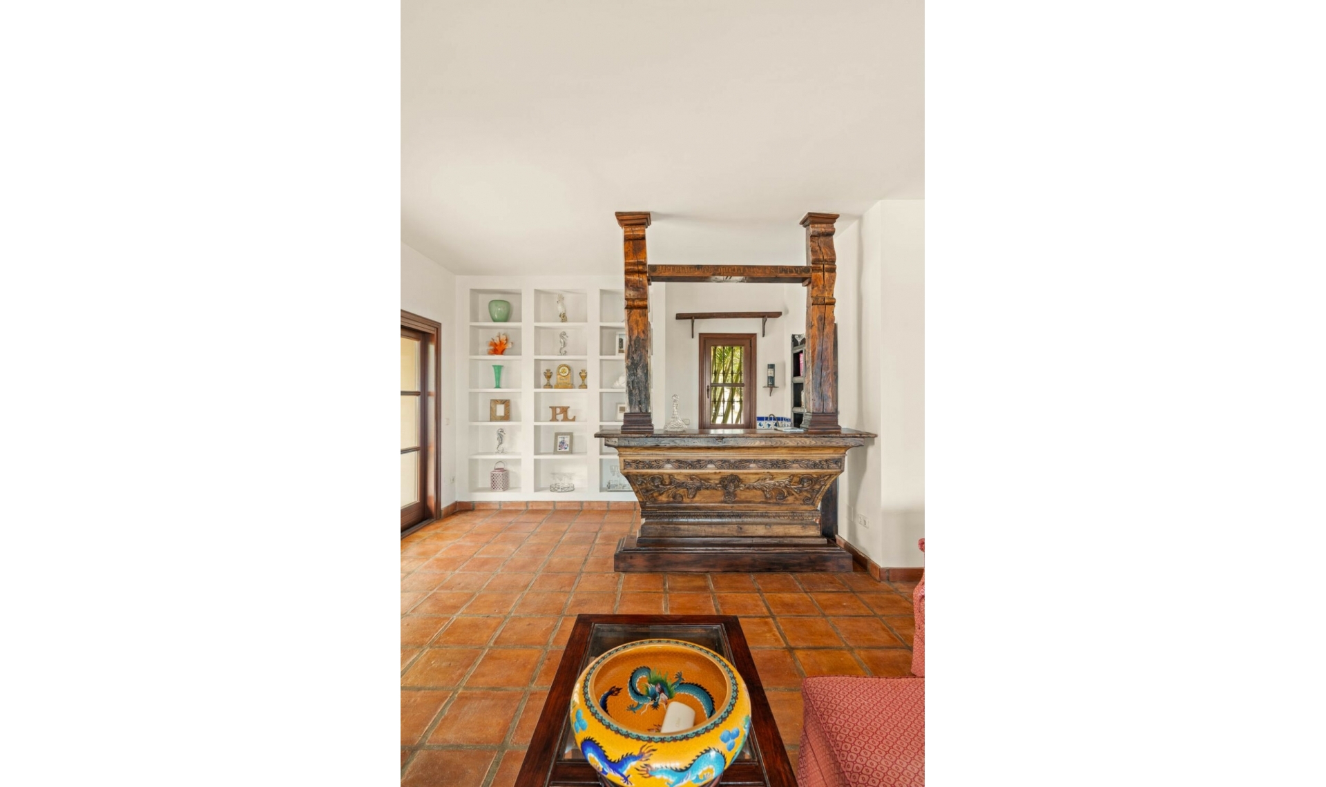 Resale - House -
La Duquesa