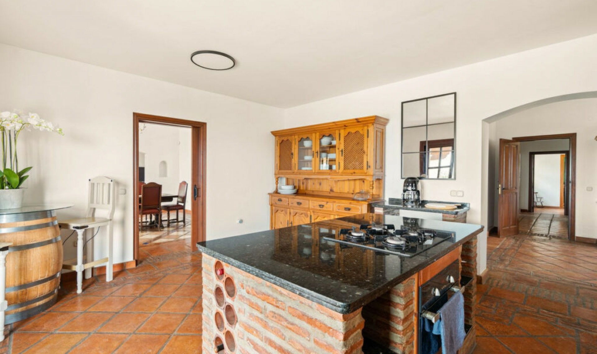 Resale - House -
La Duquesa