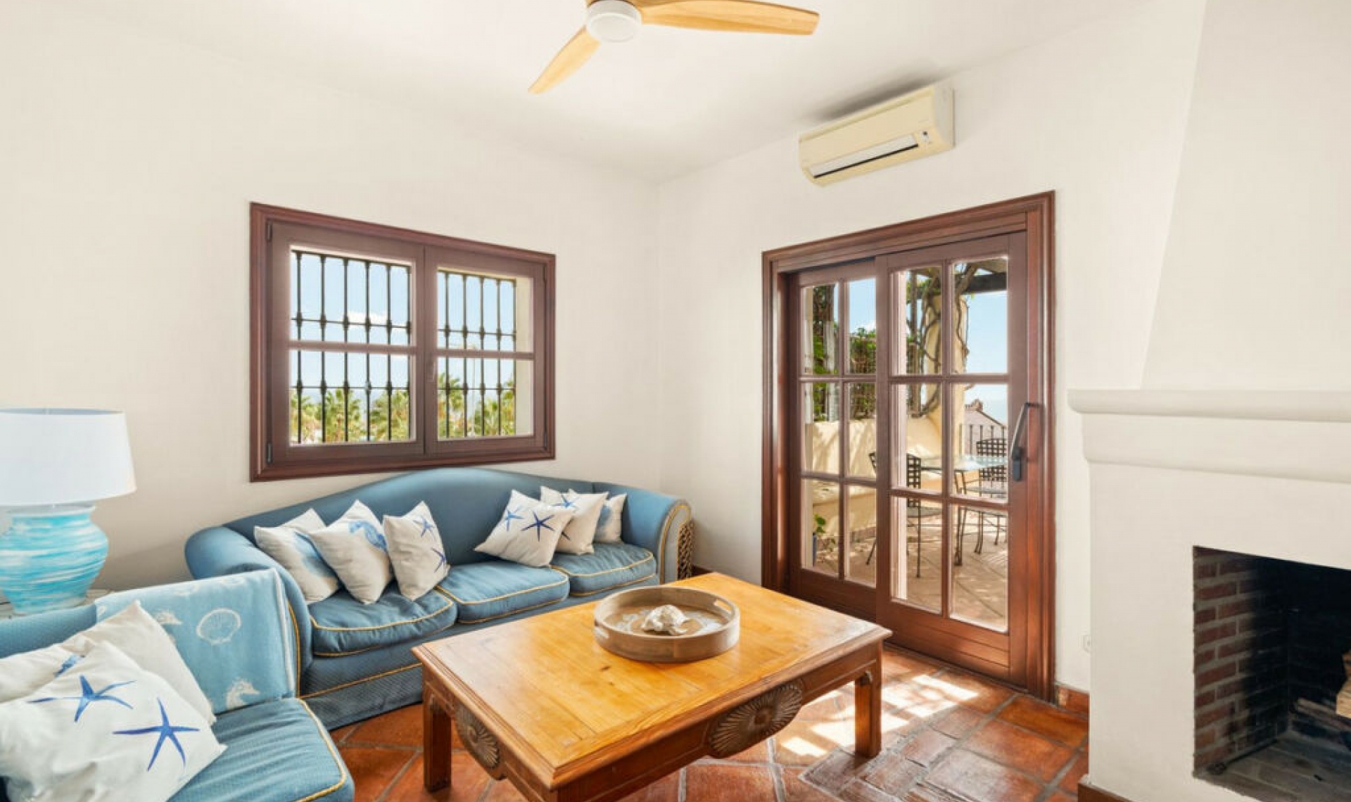 Resale - House -
La Duquesa