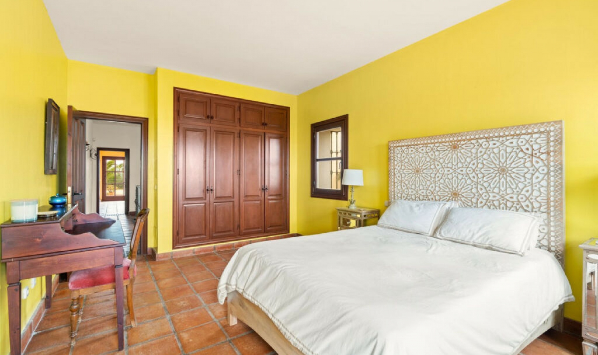 Resale - House -
La Duquesa