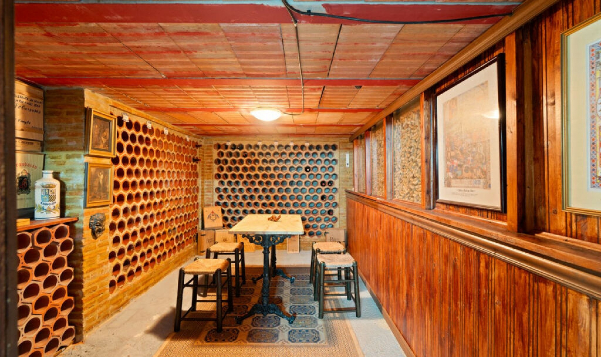 Resale - House -
La Duquesa