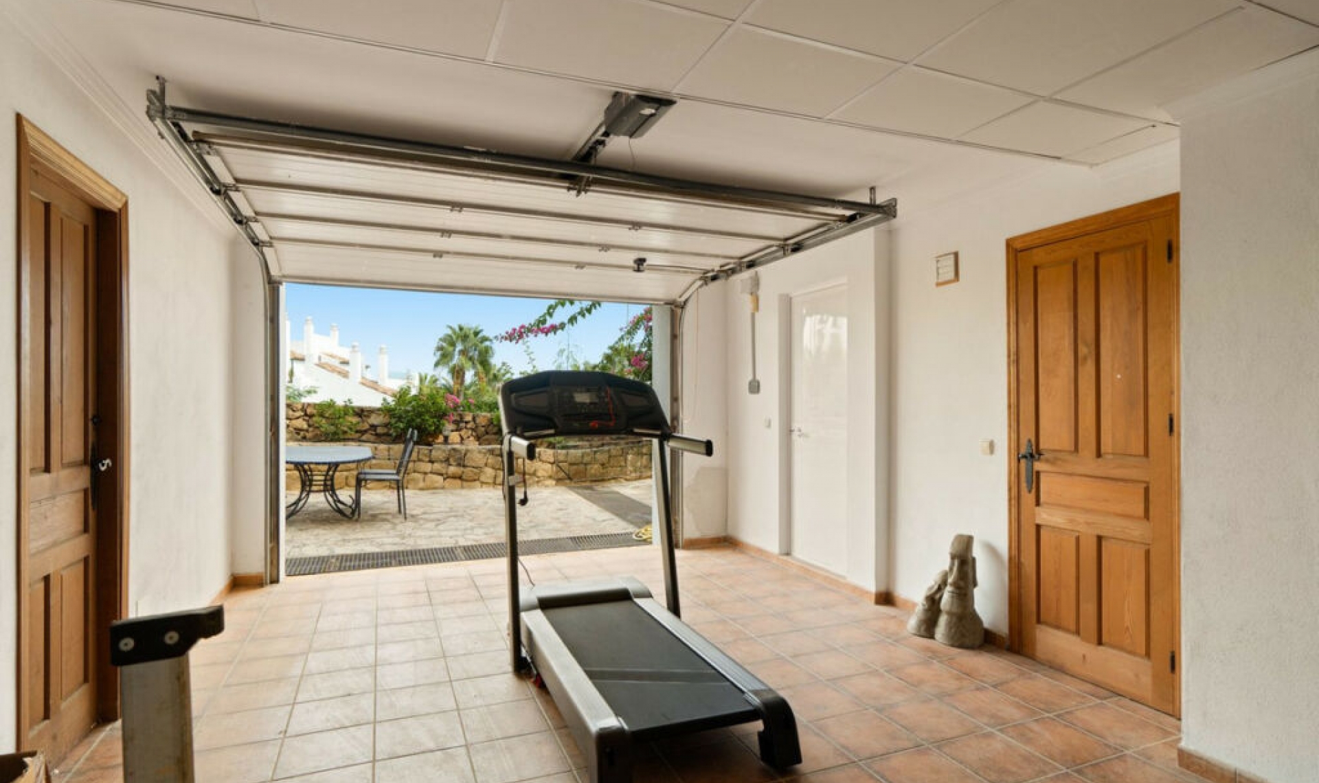 Resale - House -
La Duquesa