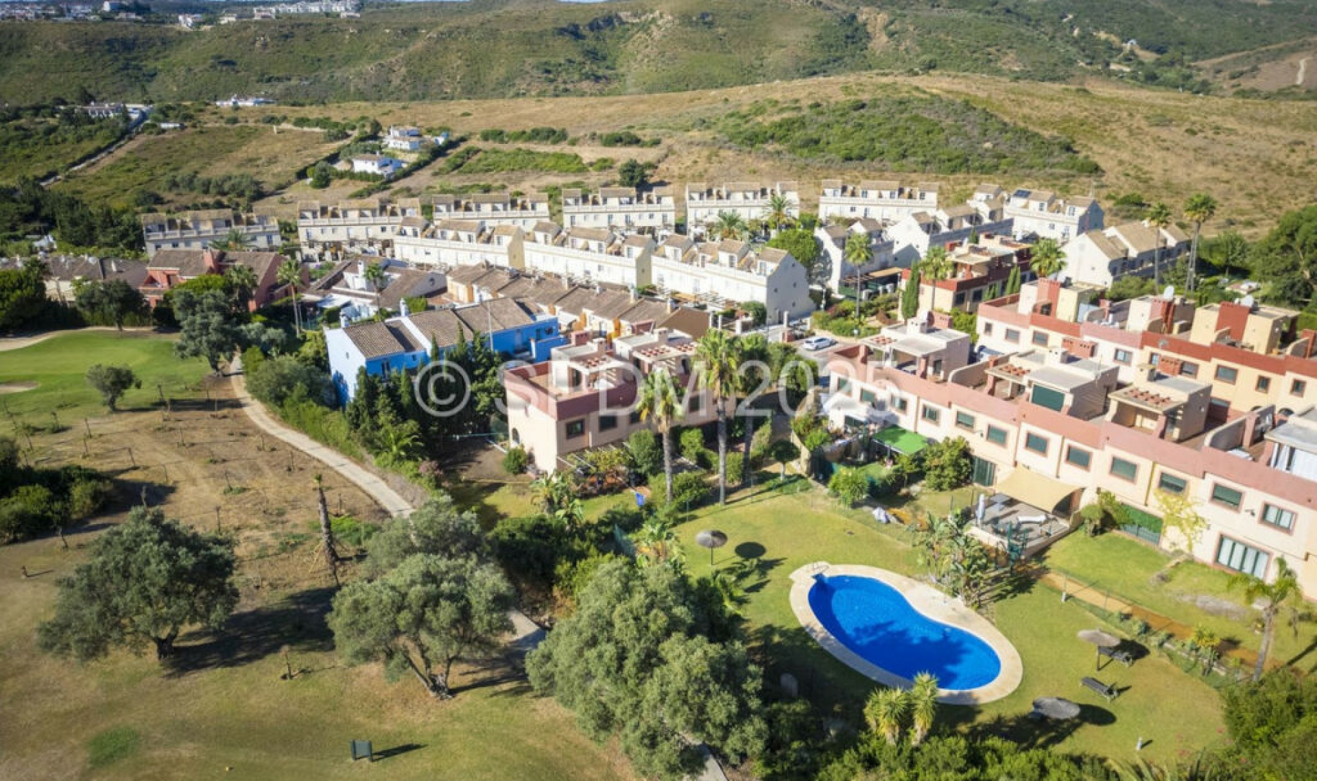 Resale - House -
La Duquesa