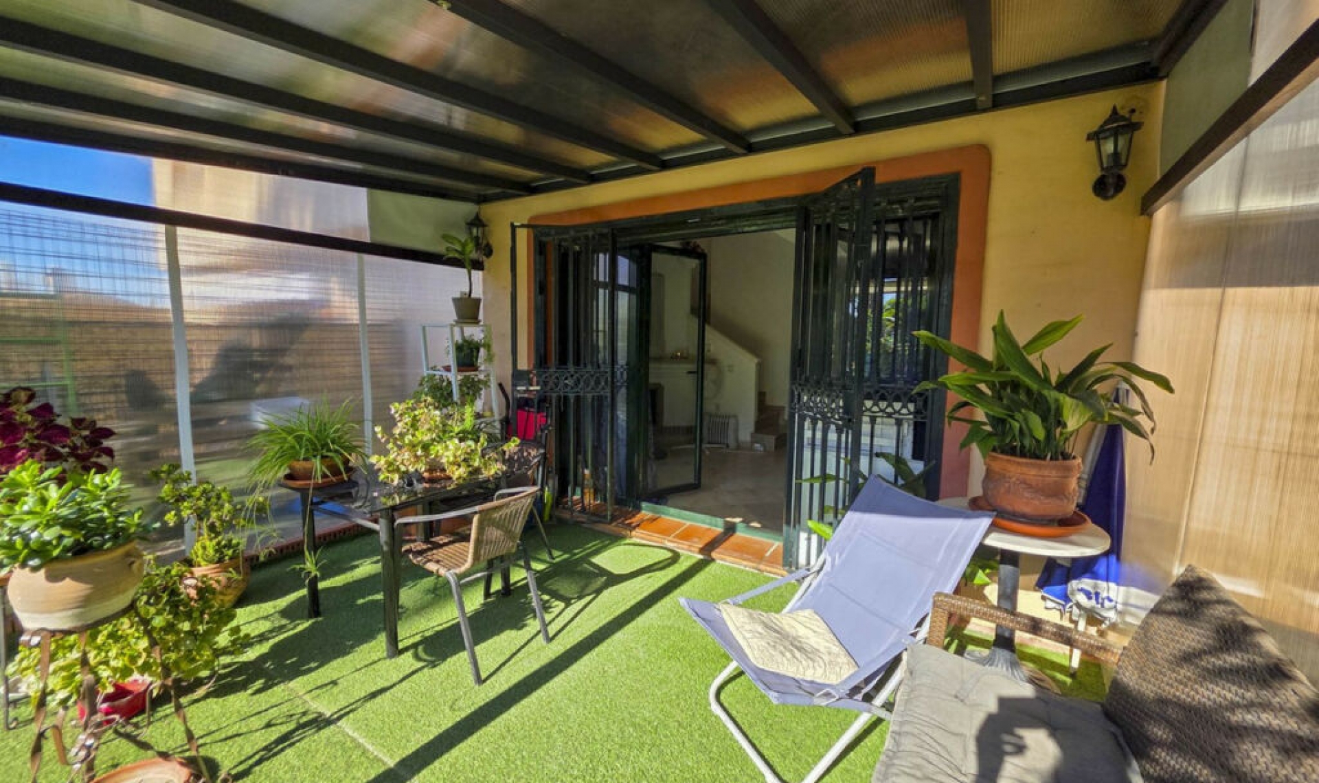 Resale - House -
La Duquesa