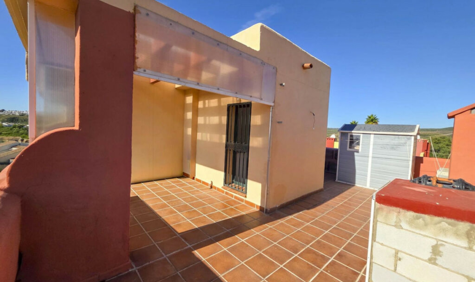 Resale - House -
La Duquesa