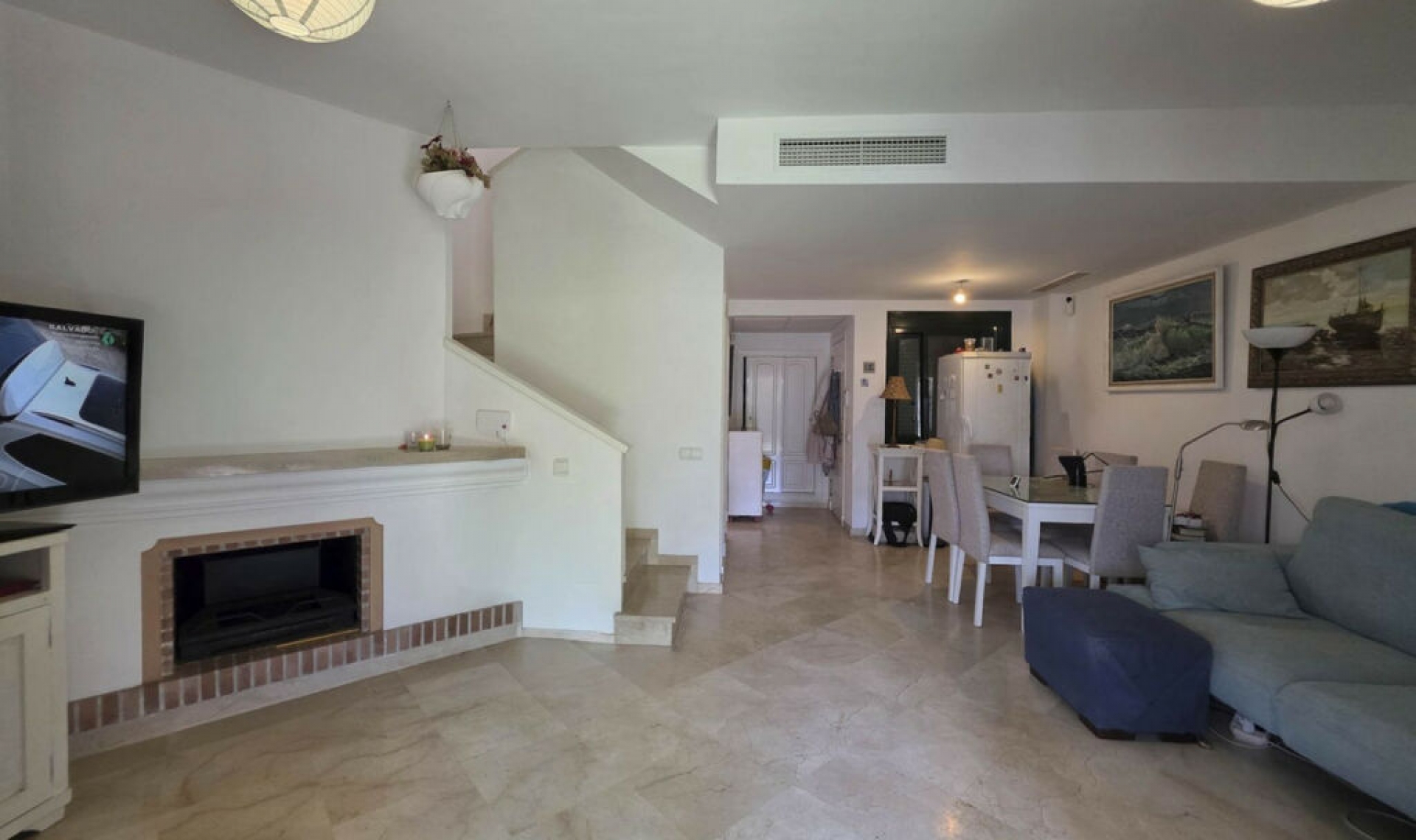Resale - House -
La Duquesa