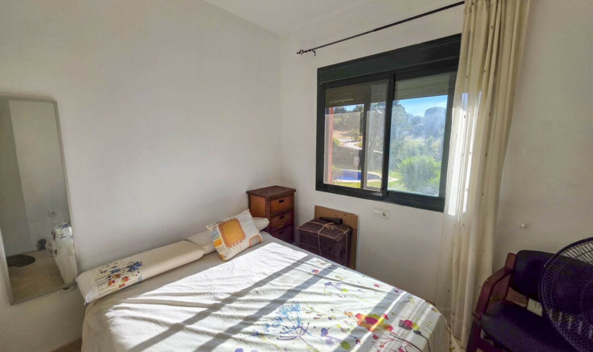 Resale - House -
La Duquesa